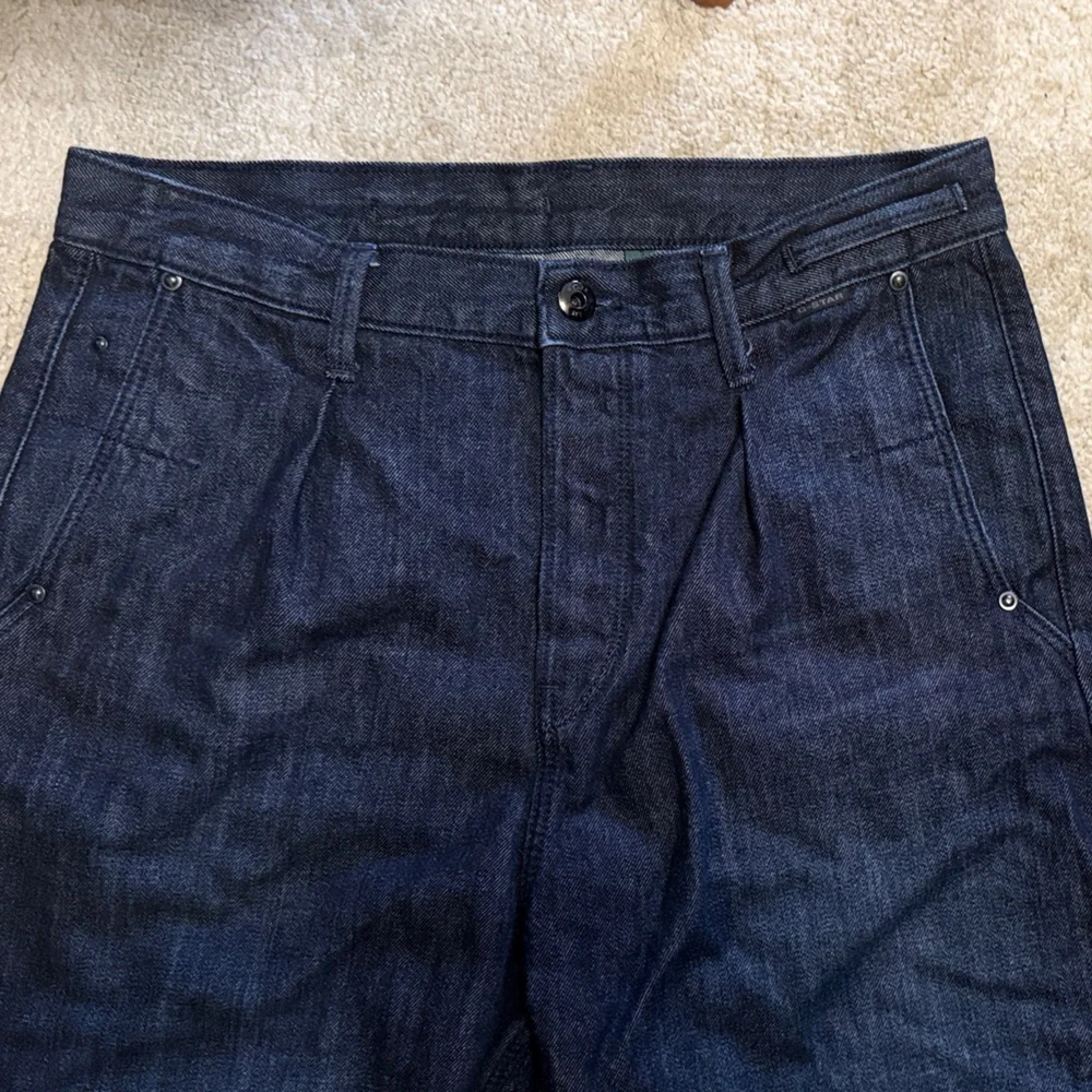 G-Star Men's Relaxed Jeans in Dark Blue - Picture 3 of 7